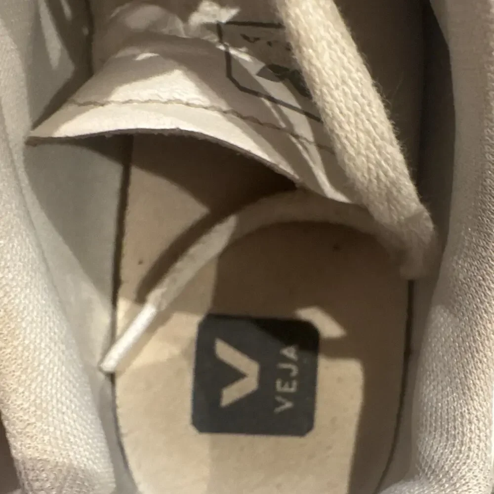 VEJA Leather Low Top Lace Up Sneakers White Orange V Logo Blue Heel Tab Men